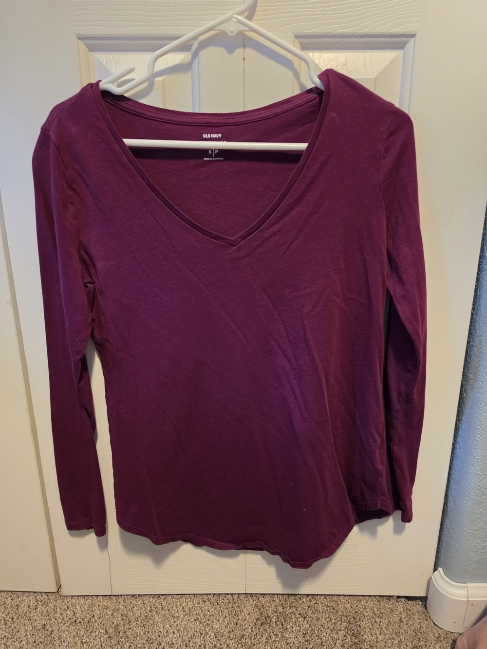 Old Navy Women's V-Neck Long Sleeve Top - Deep Plum